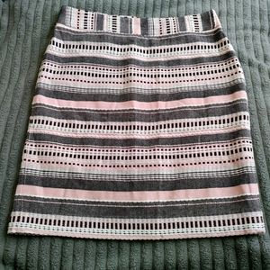 Loft Pink White and Black Pencil Skirt with back slit and zipper closure Size 6